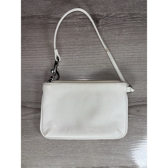 Coach Y2K Small White Pouch Bag Wristlet Timeless Preppy Leather Minimilist - Picture 1 of 9